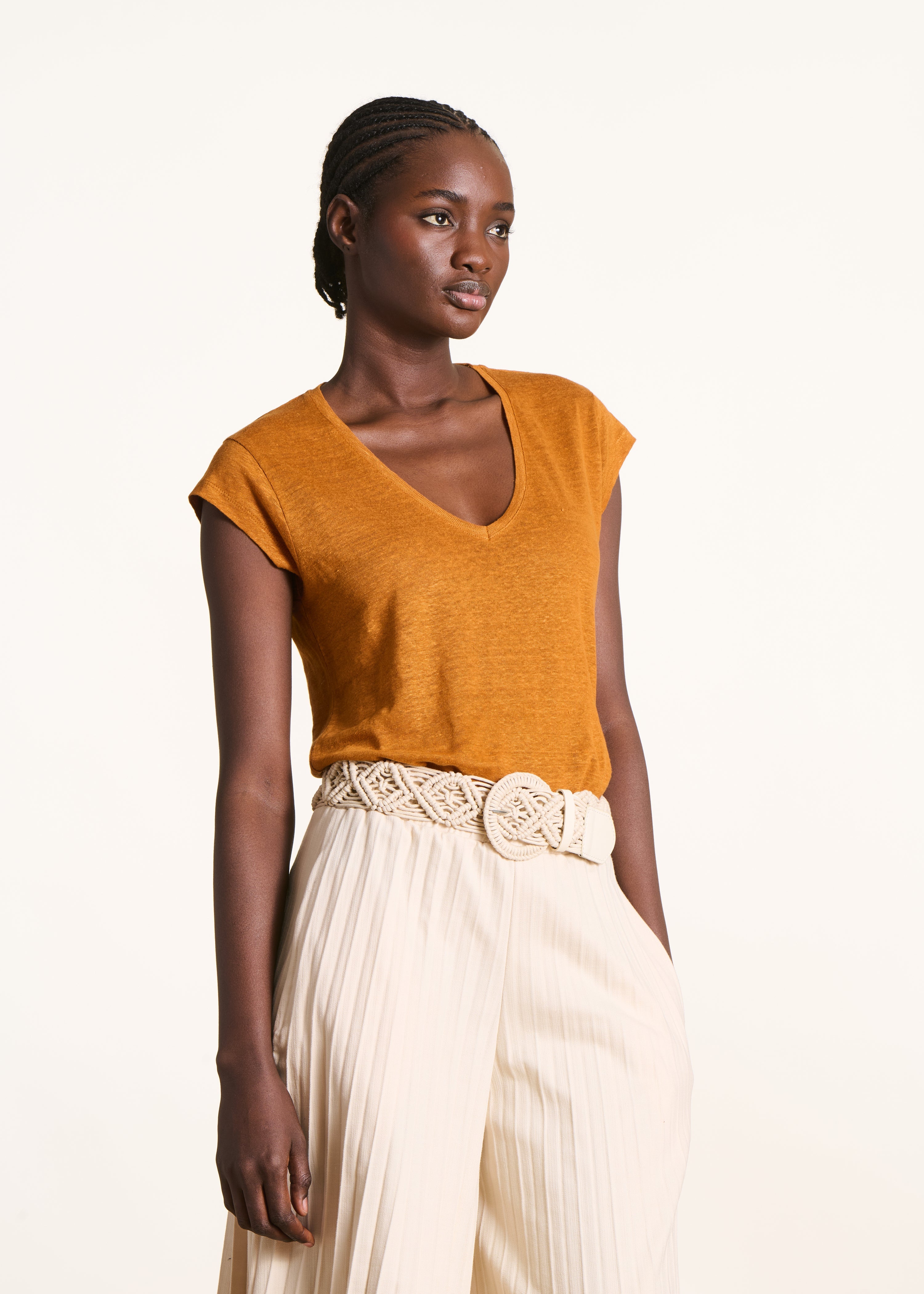 T-shirt ocre en lin manches courtes