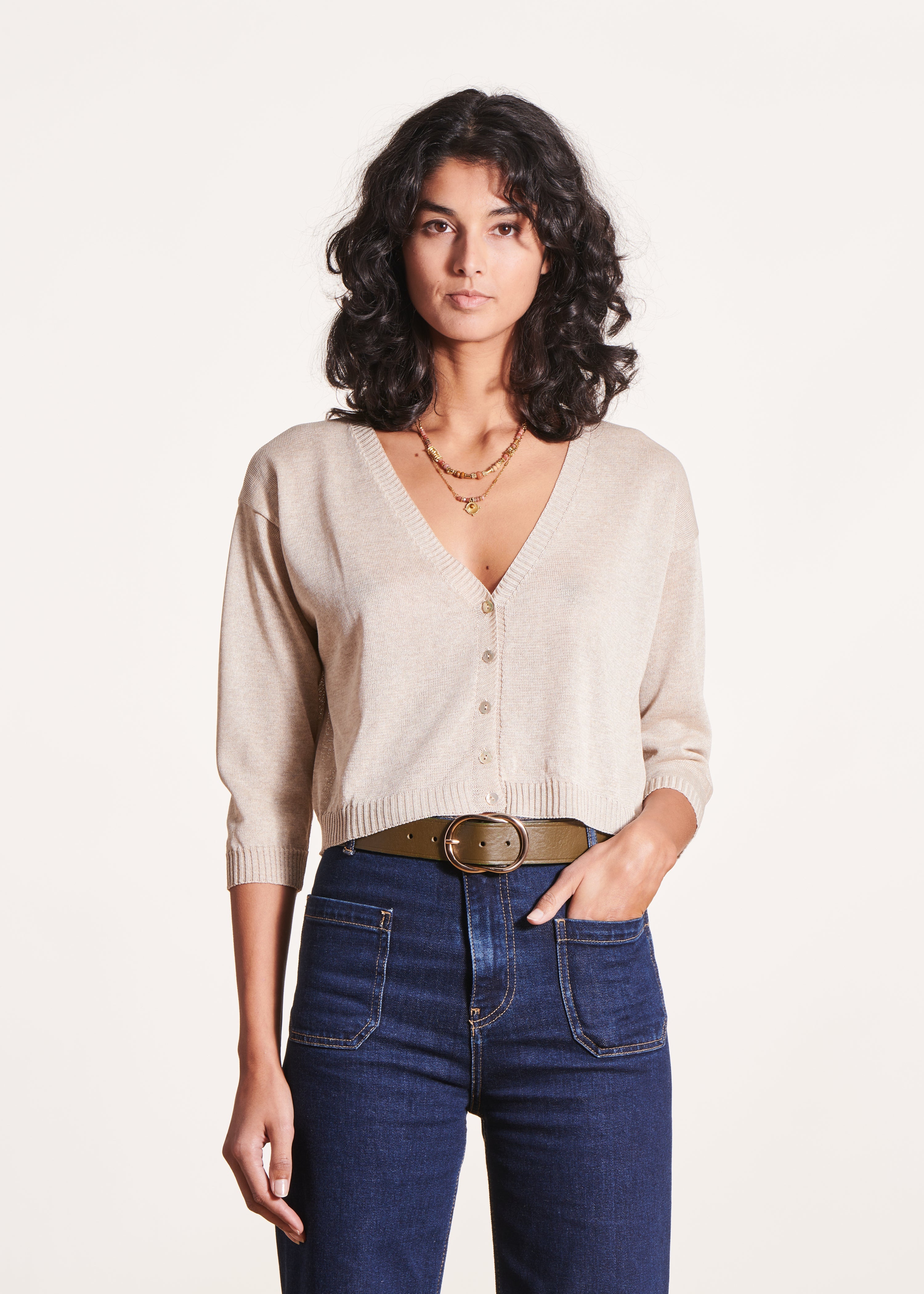 Gilet court beige manches longues col V