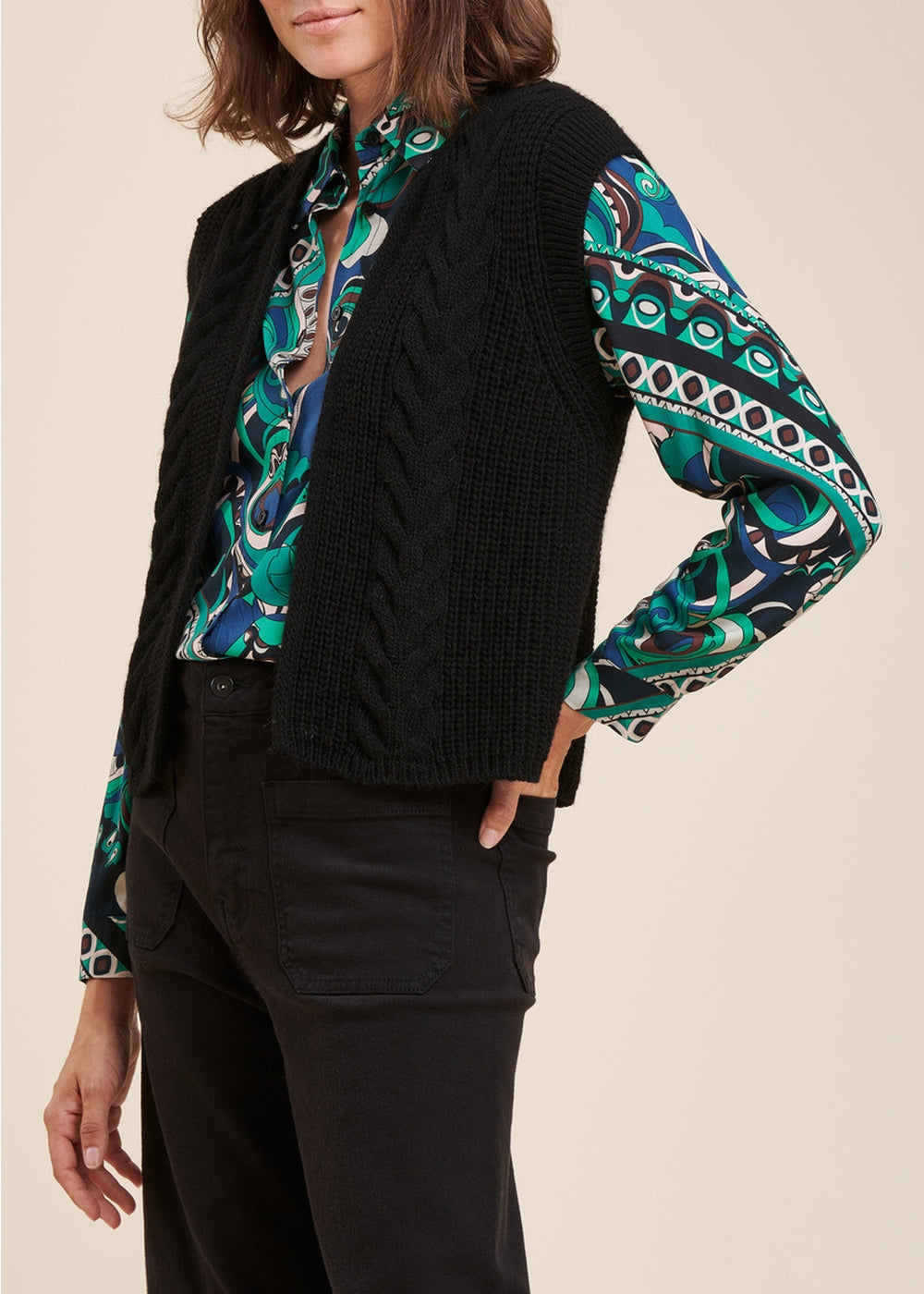 Gilet noir sans manches court en maille