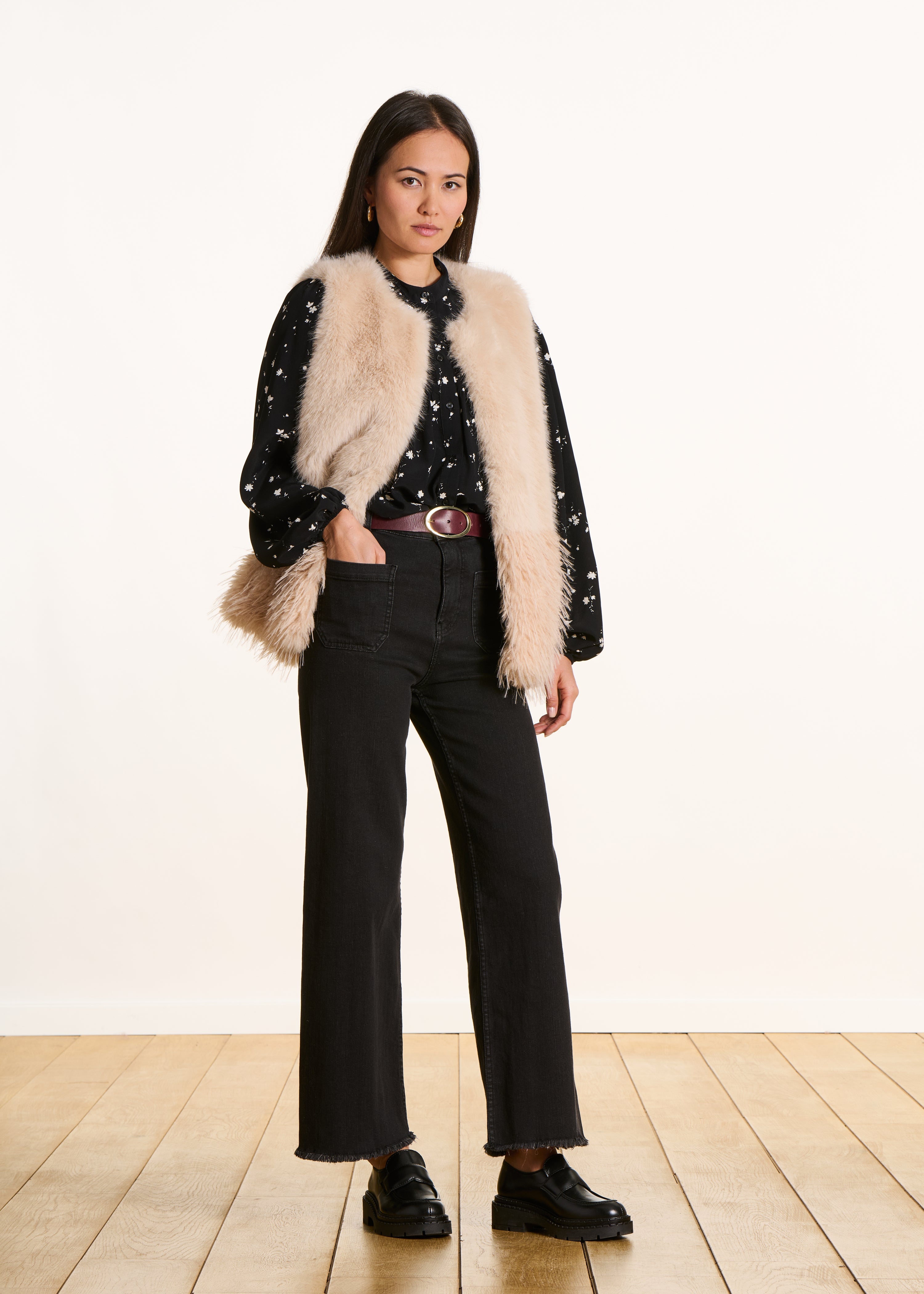 Jean flare noir taille haute en coton biologique