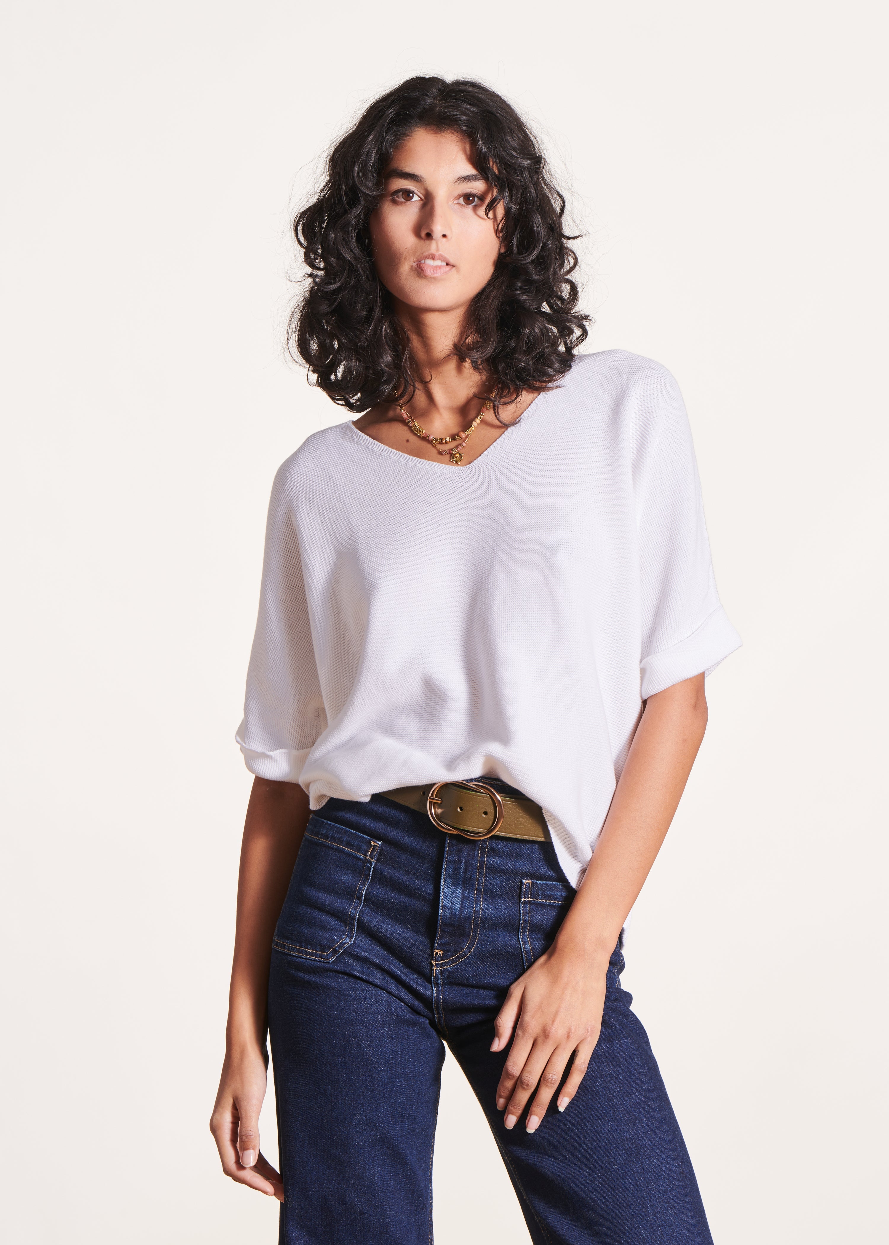 Pull blanc manches courtes col V