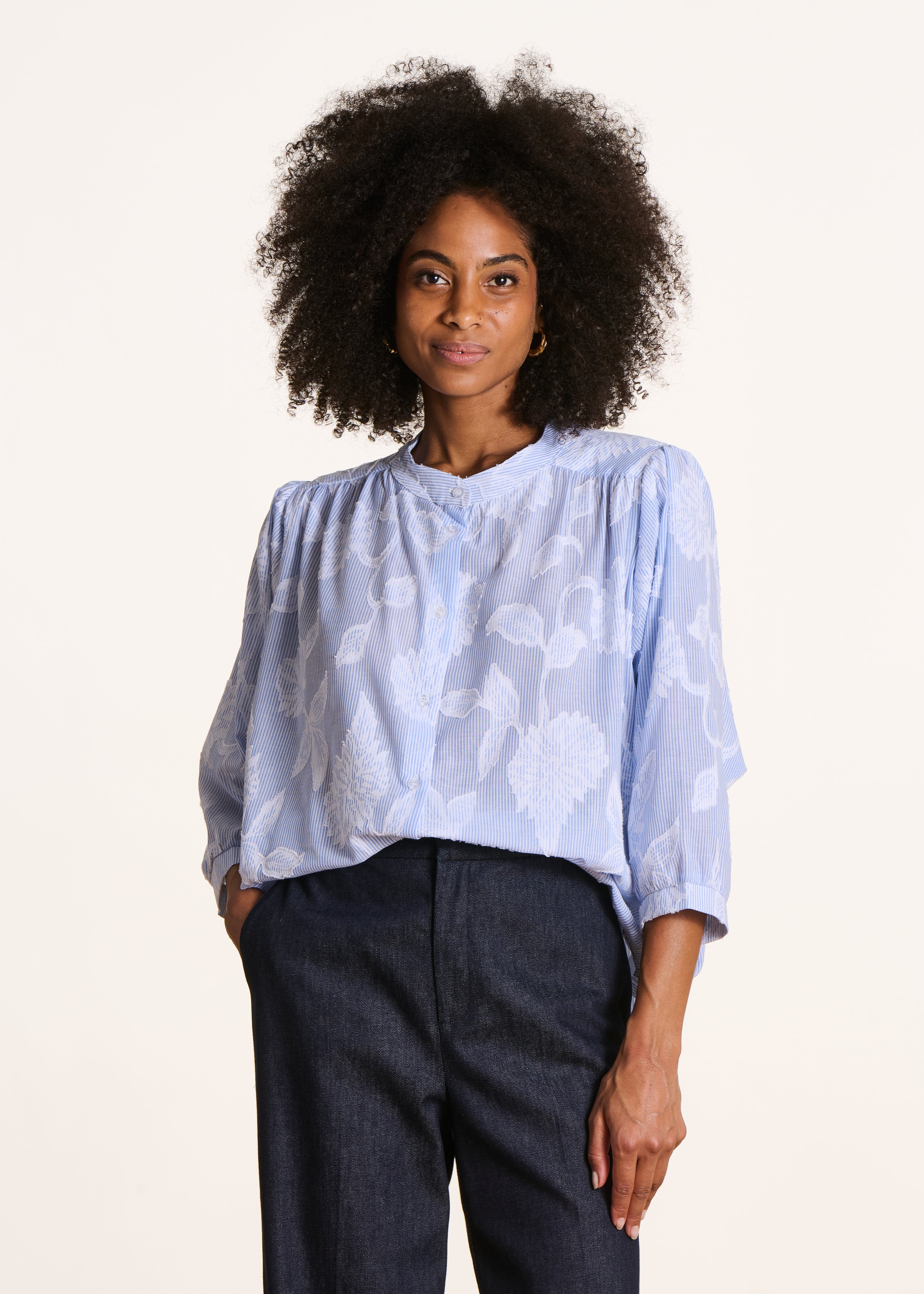 Chemisier bleu ciel en coton manches 3/4