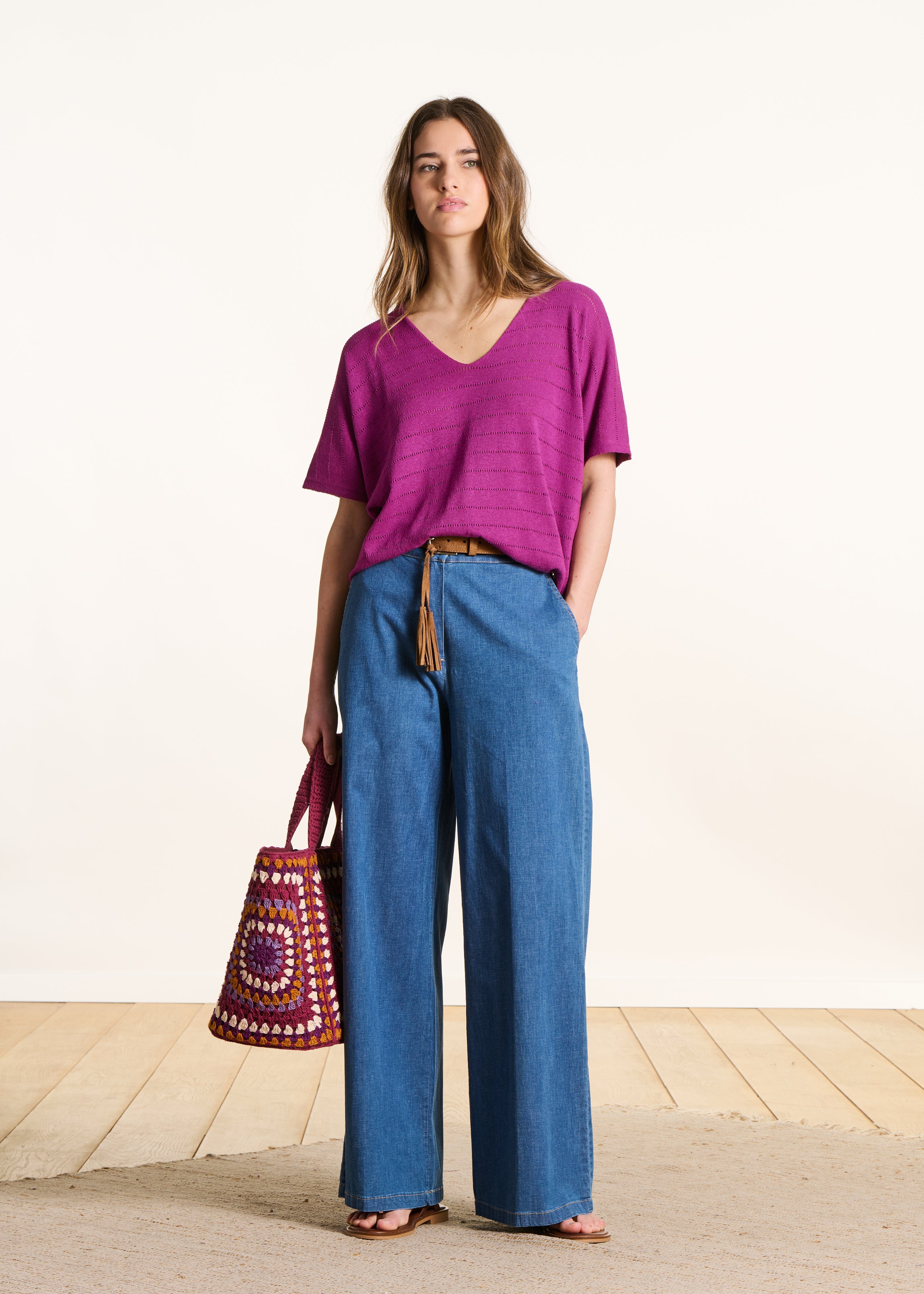 Pull oversize violet ajouré manches courtes