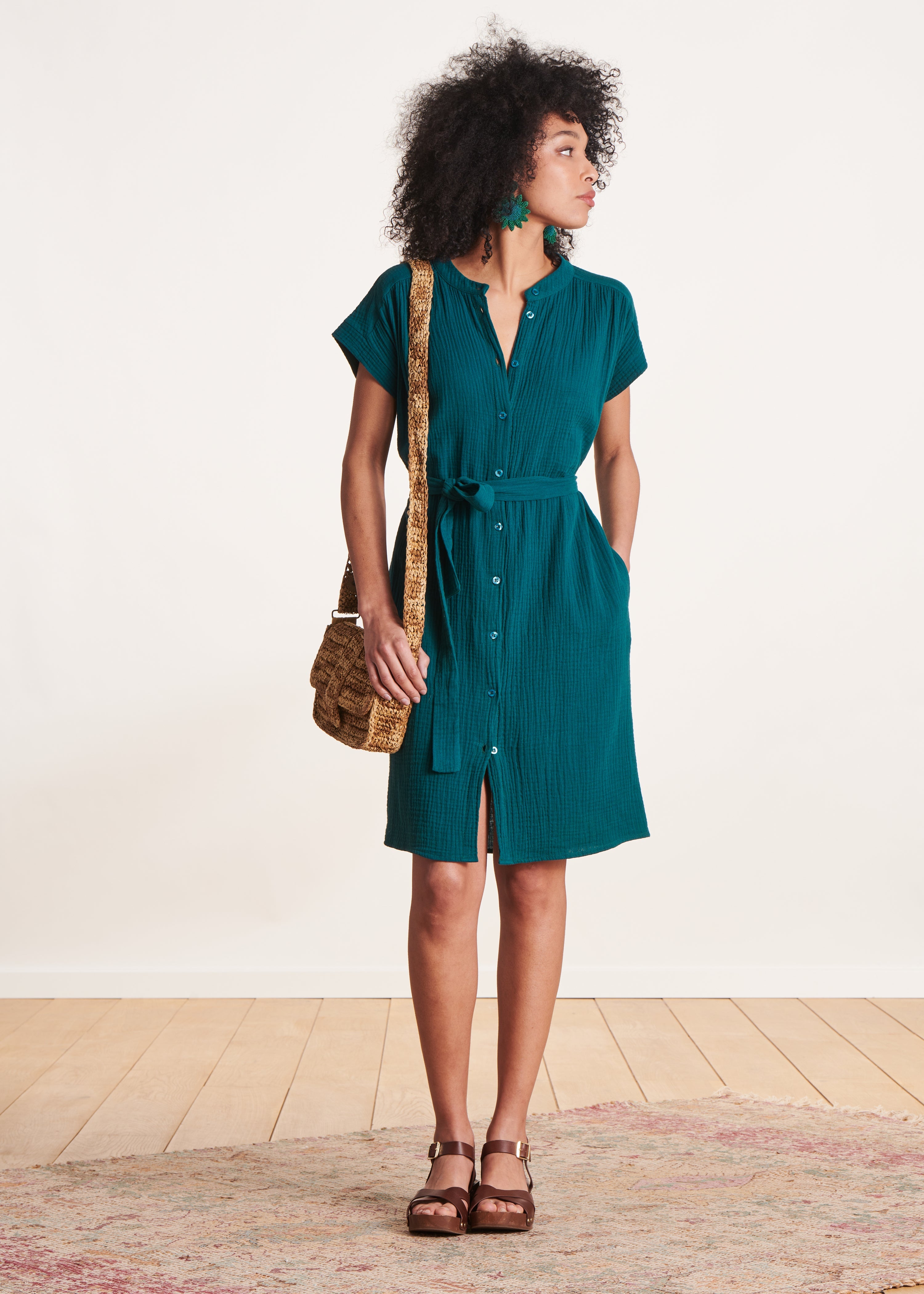 Robe courte bleu canard en gaze de coton biologique