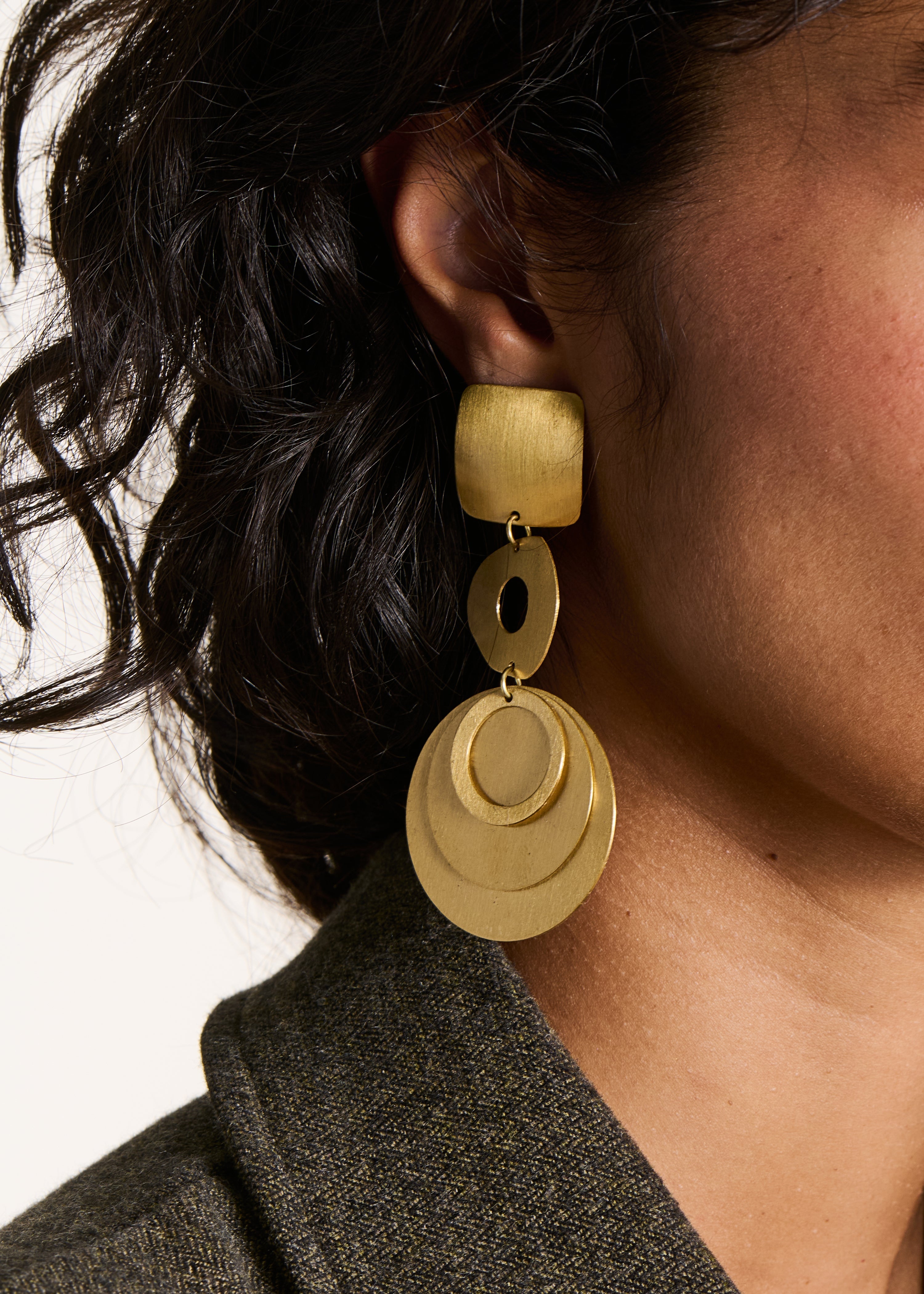 Boucles d'oreilles longues dorées