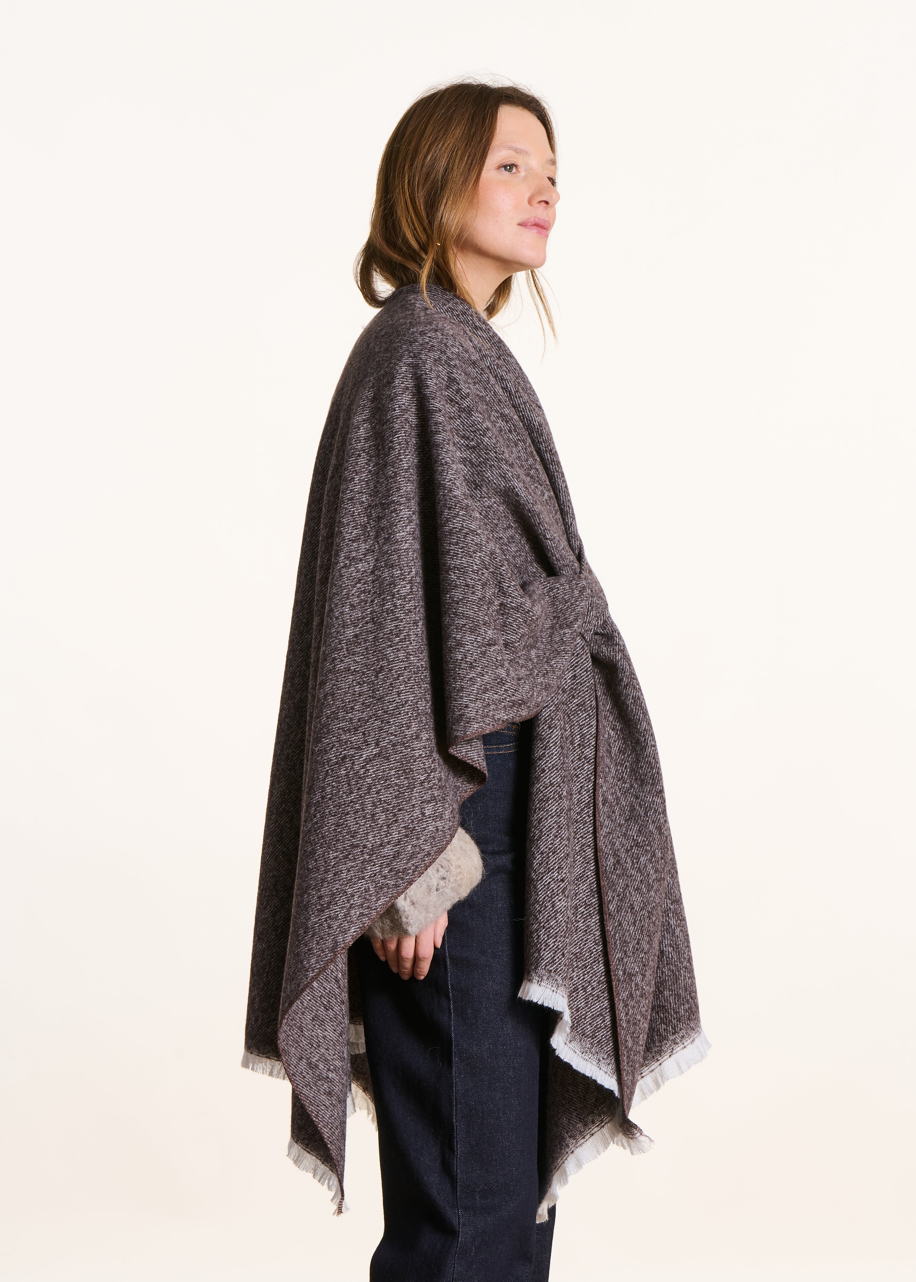 Poncho taupe à franges
