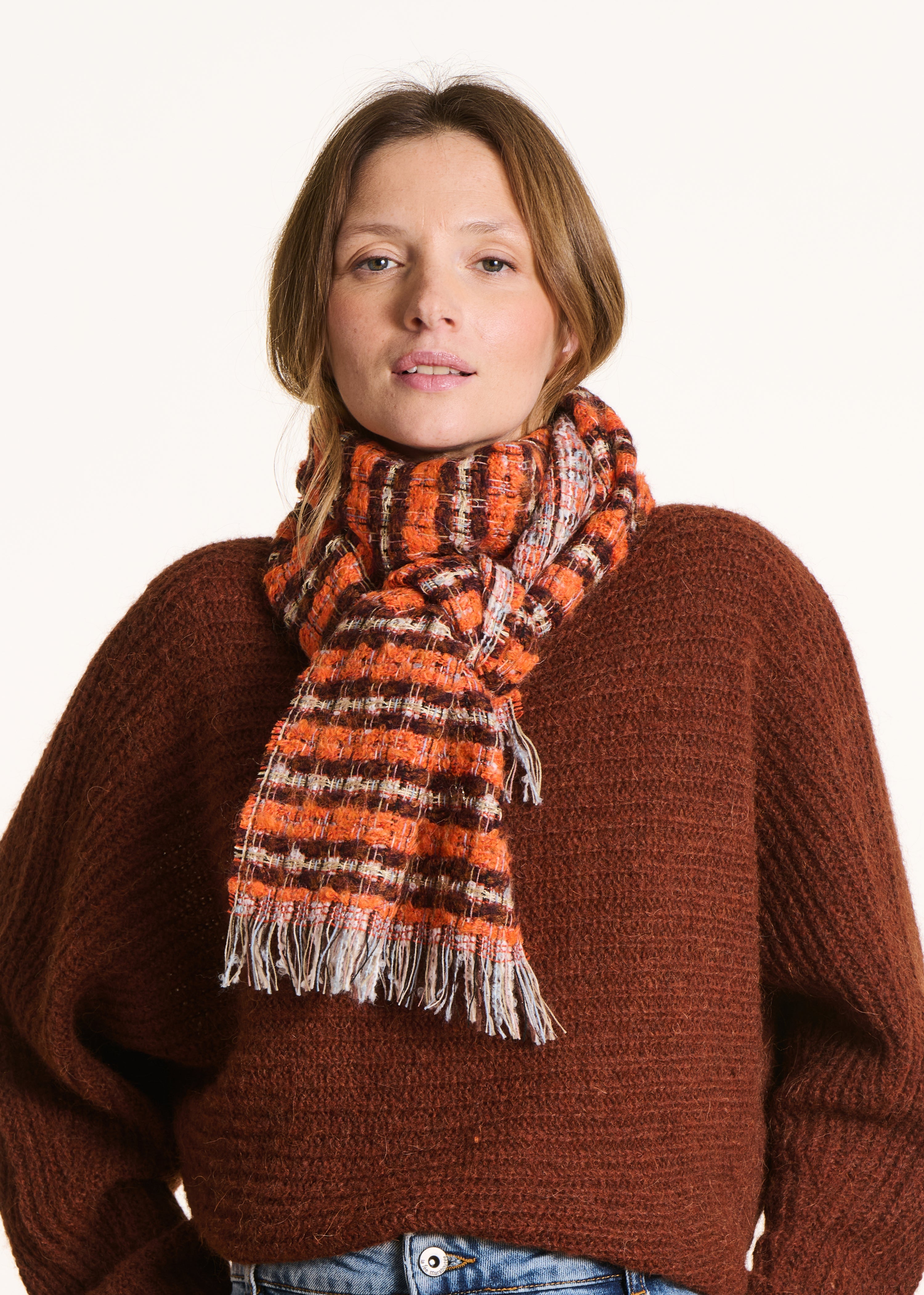 Écharpe orange à carreaux