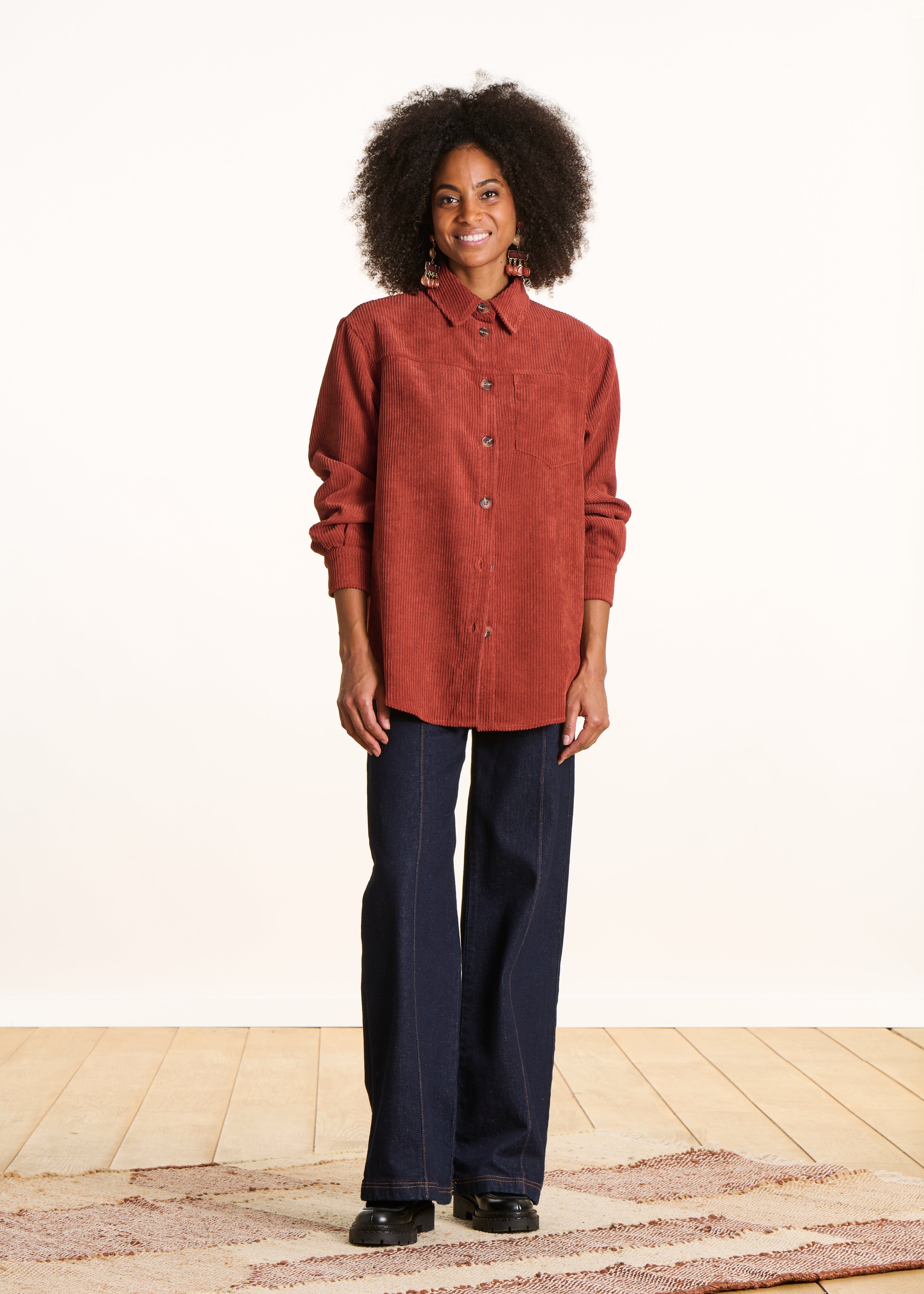 Chemise terracotta en velours côtelé