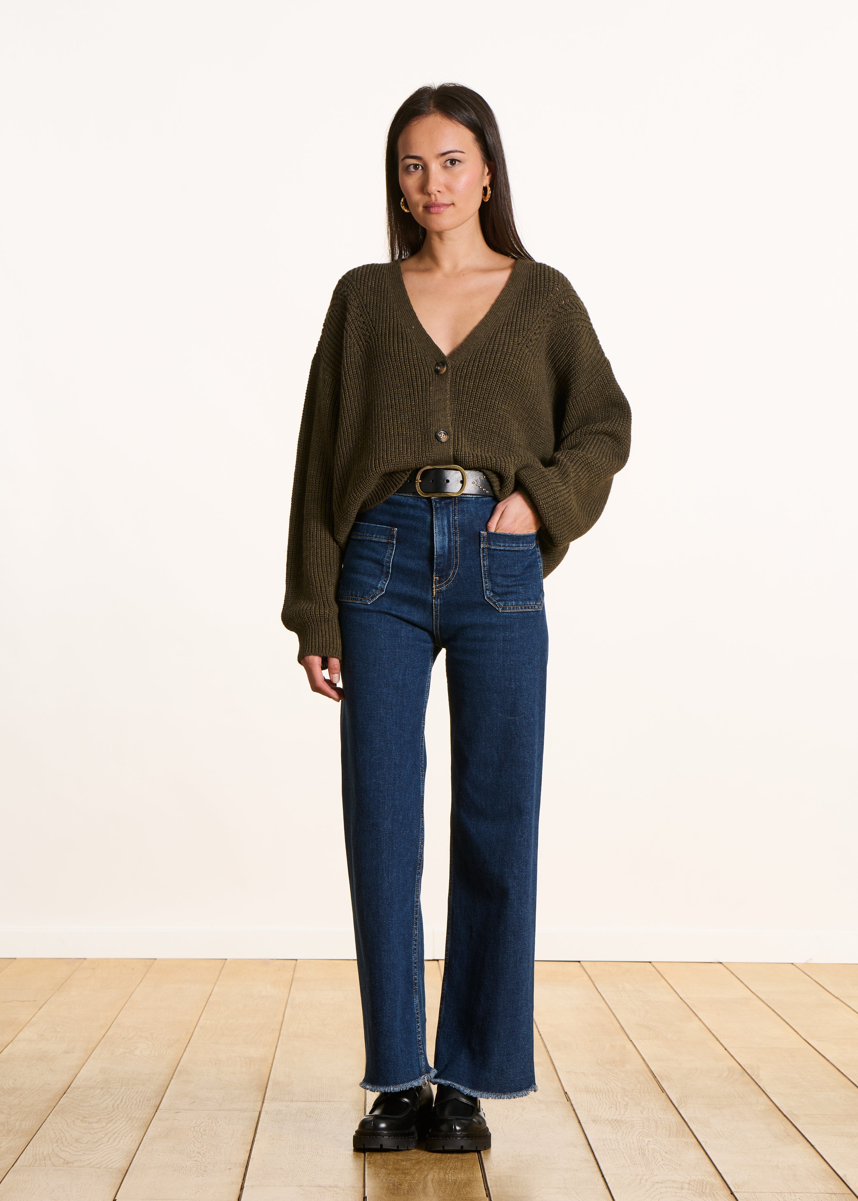 Gilet court ample en maille côtes perlées kaki