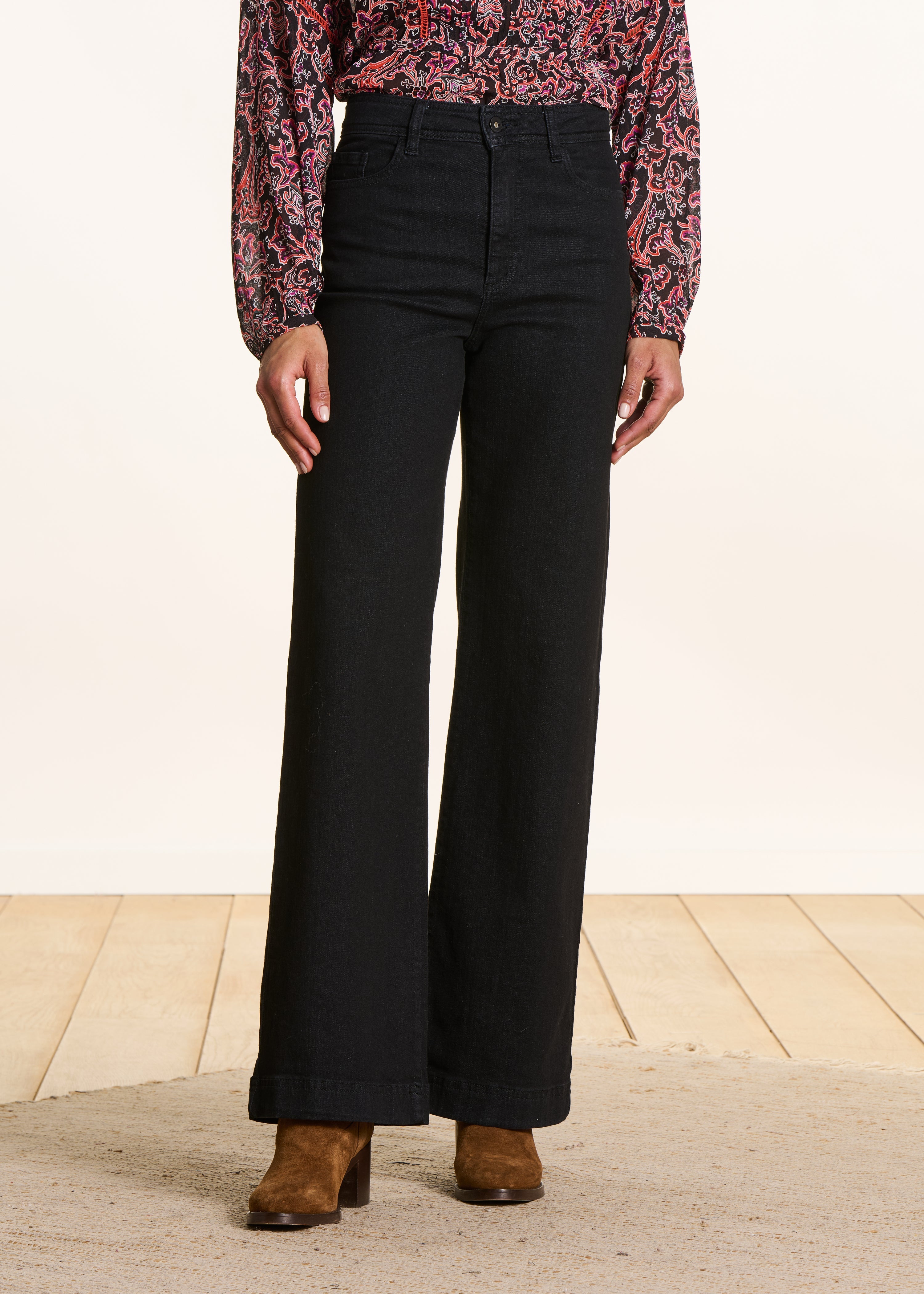 Jean large noir en coton biologique