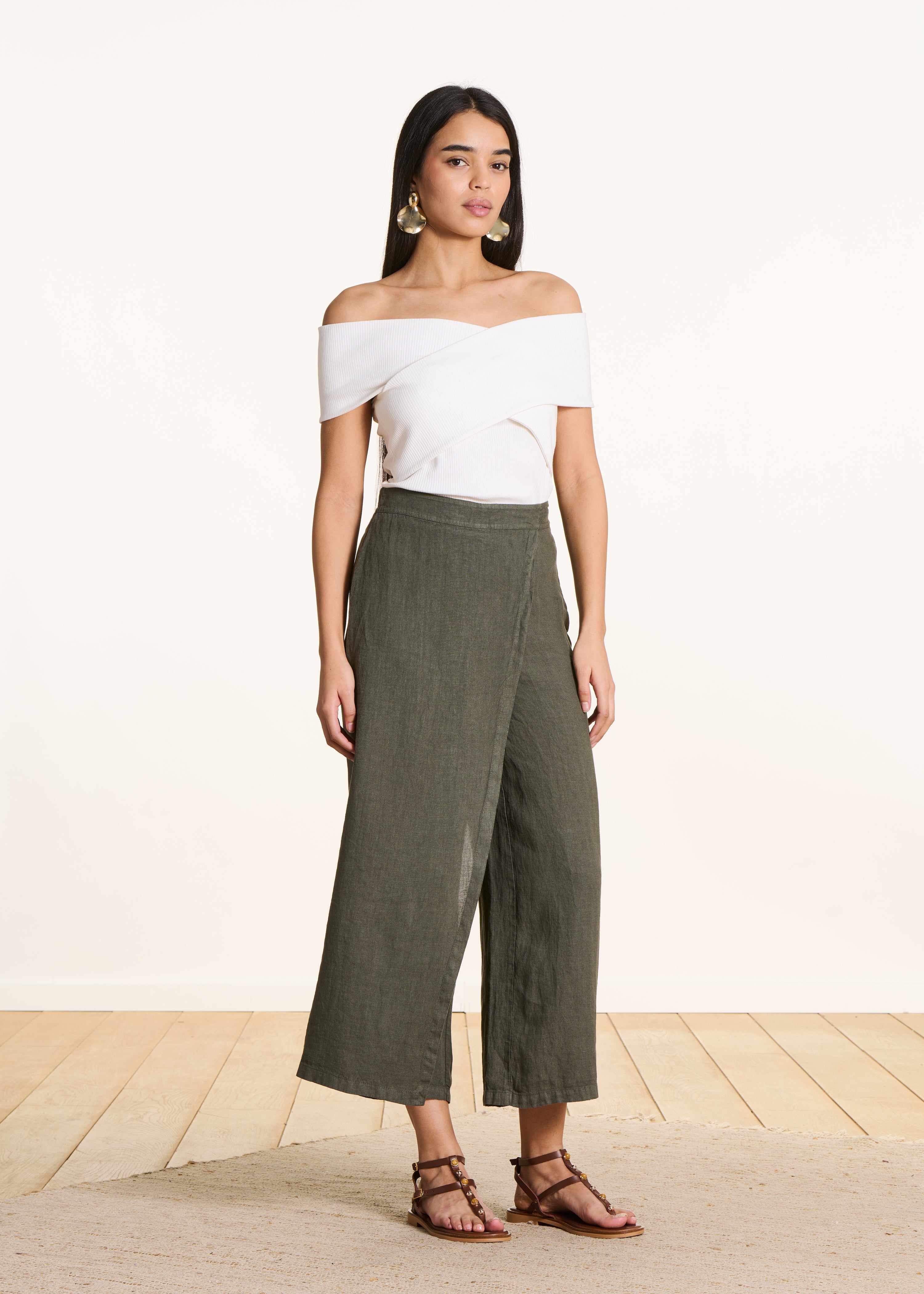 Pantalon large 7/8ème kaki en lin avec pan