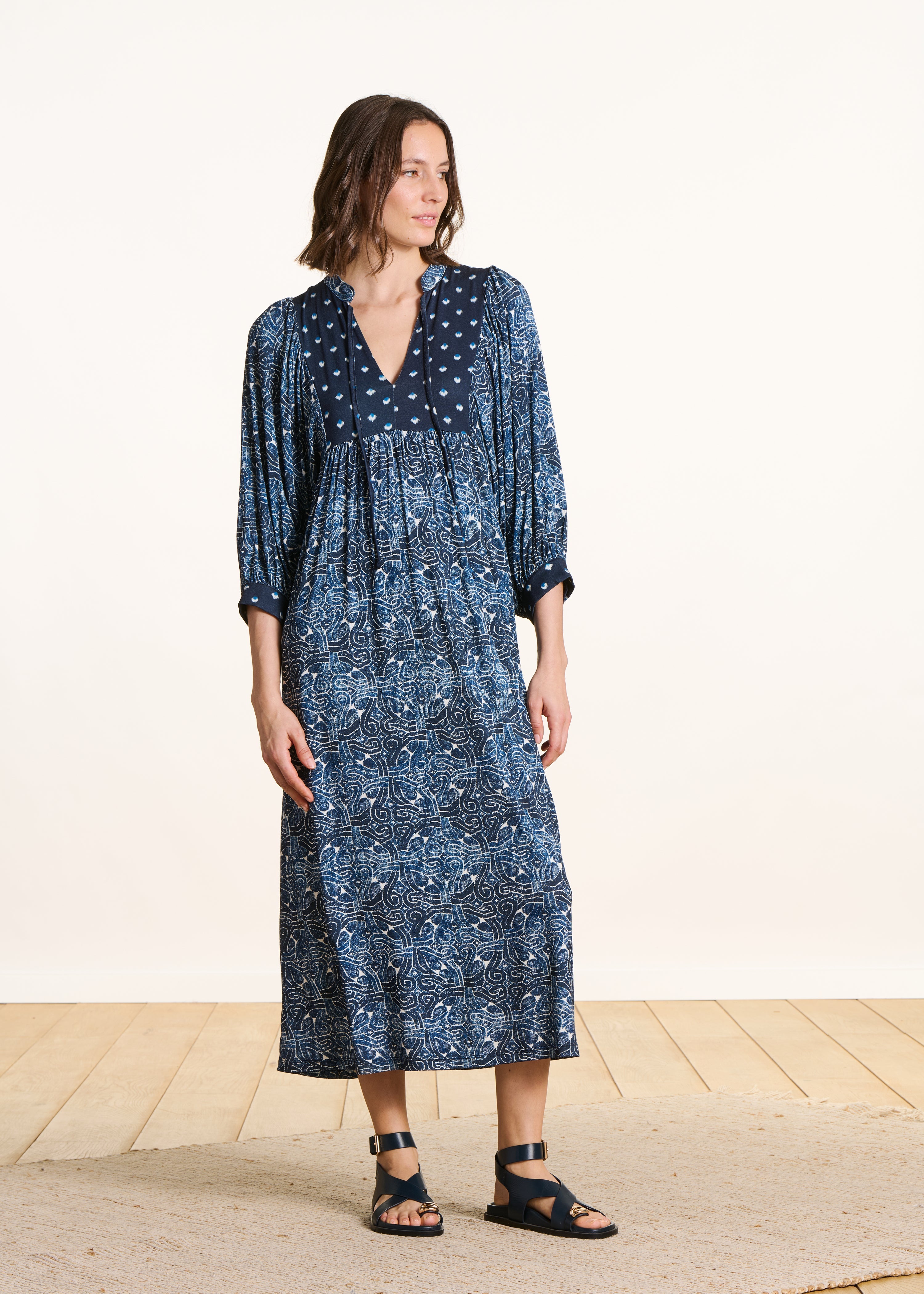 Robe longue bleue en jersey patchwork imprimés