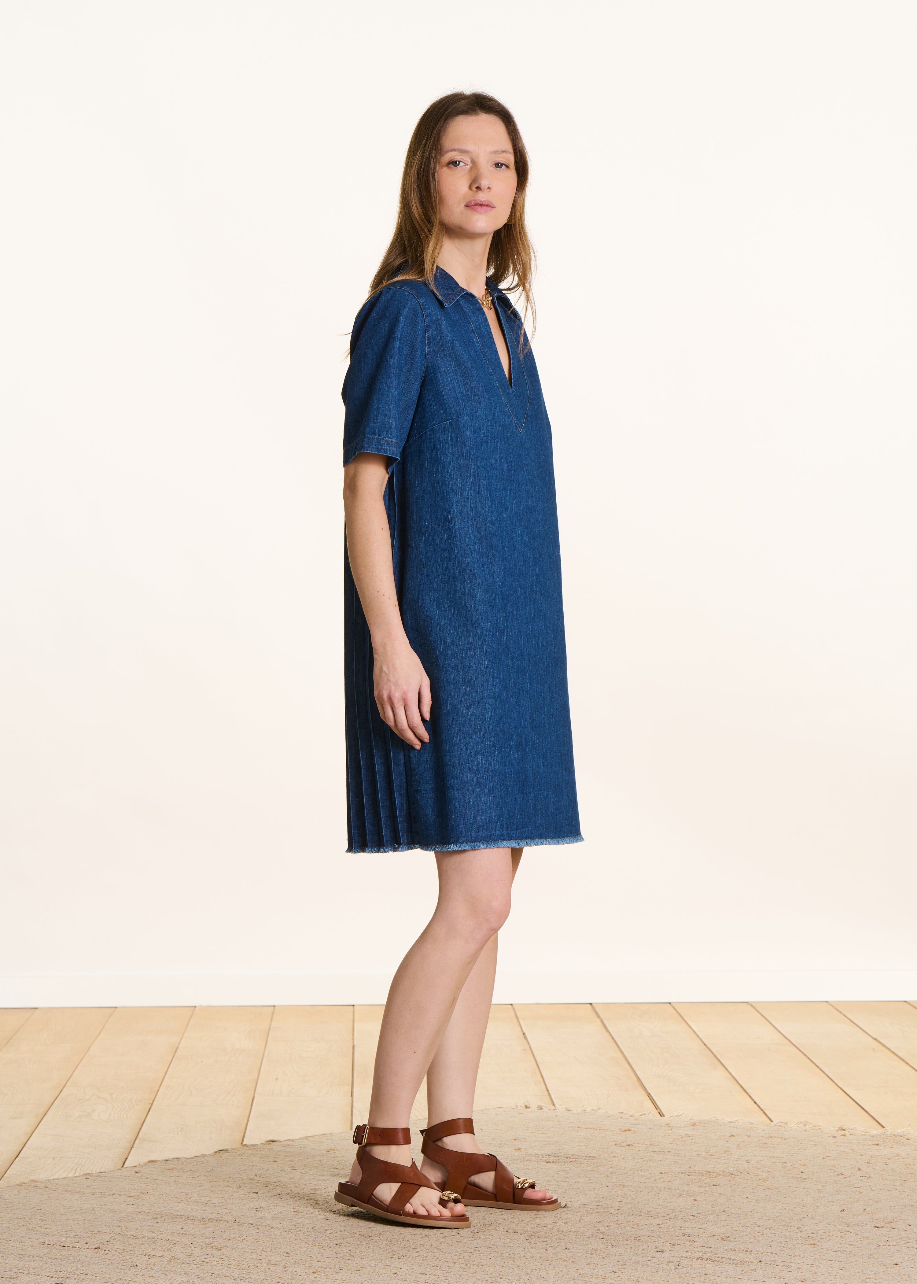 Robe courte en jean à manches courtes